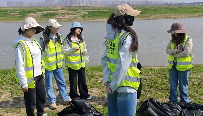 武漢凱迪正大電氣有限公司攜手“萬(wàn)袋計(jì)劃”開(kāi)展府河生態(tài)保護(hù)團(tuán)建活動(dòng)